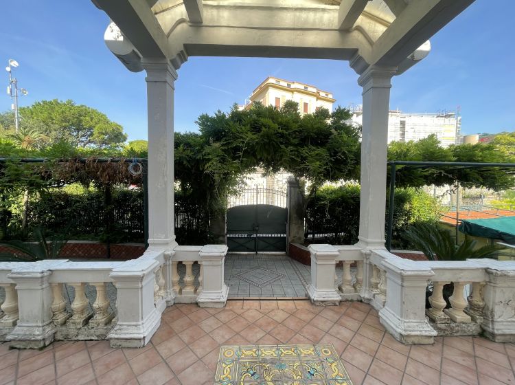 Stabile o palazzo in vendita, Corso Filangieri  129, Vico Equense (Capoluogo), Vico Equense
