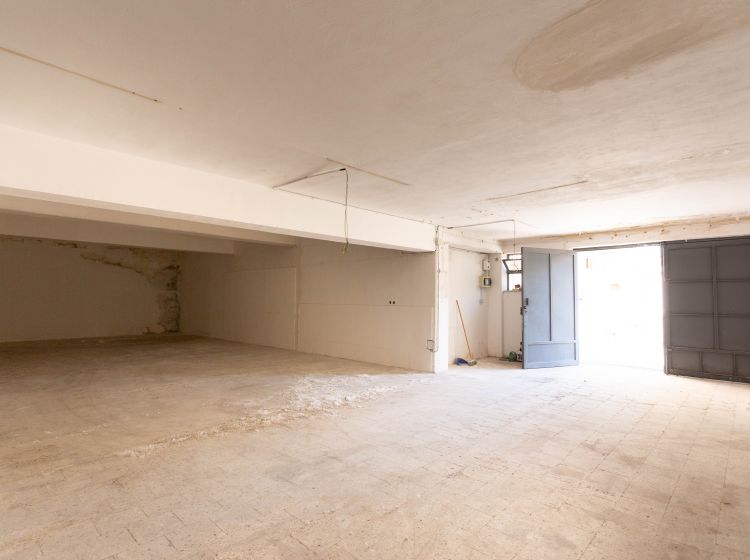 Magazzino o deposito in vendita, via Lorenzo Maddem  32, Acireale