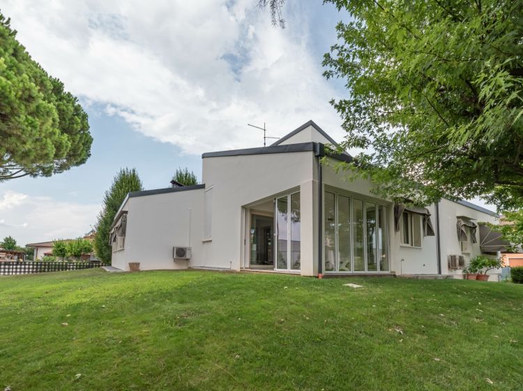 Villa in vendita, via Risorgimento  241, Vo'