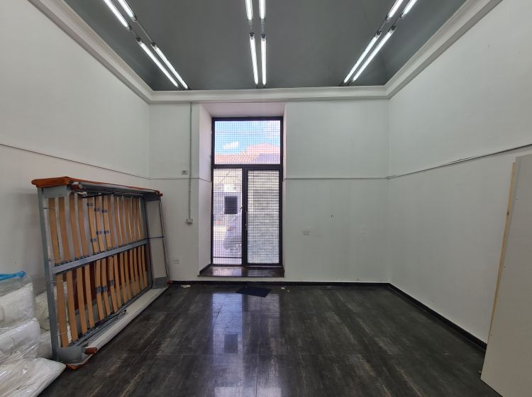 Negozio in vendita, via Vincenzo Giuffrida  129, Province, Catania