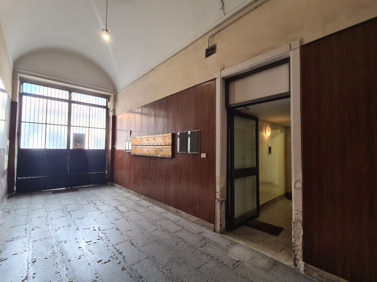 Negozio in vendita, via Vincenzo Giuffrida  129, Province, Catania