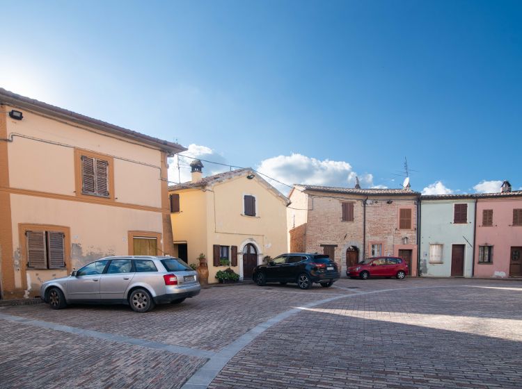 Quadrilocale in vendita, via Montebello  24, Orciano di Pesaro, Terre Roveresche