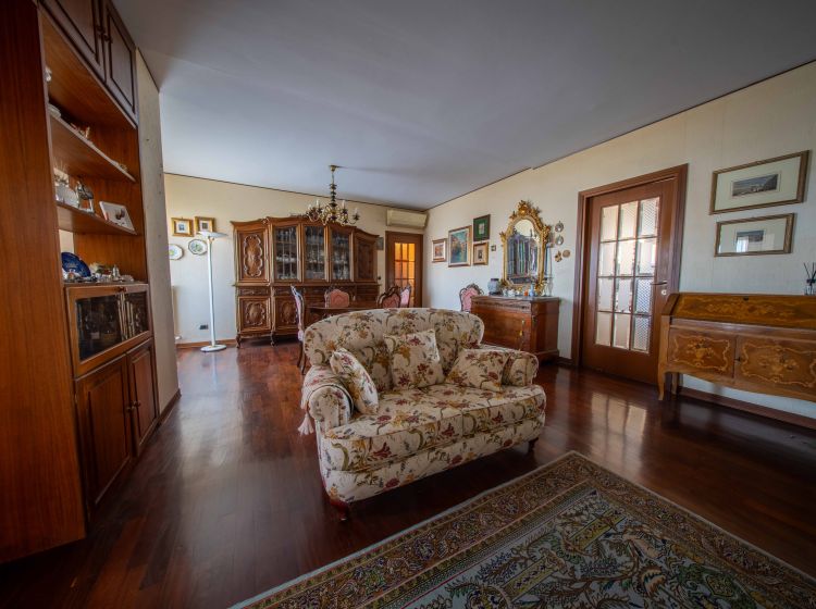 Quadrilocale in vendita, via Giovanni Battista Melis  9, Sassari