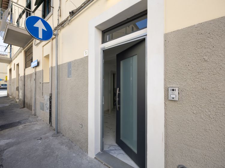 Bilocale in vendita, via Bassa  5, Livorno