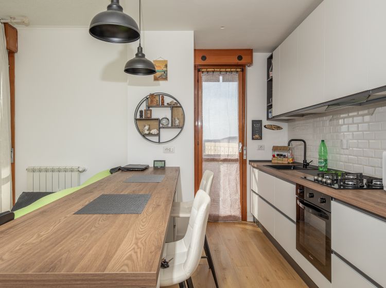 Trilocale in vendita, via Pagoda Bianca  71, Torrino, Roma