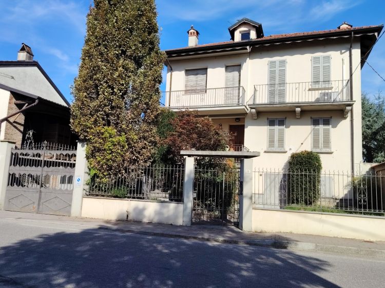 Villa in vendita, via Montebello, Barbianello