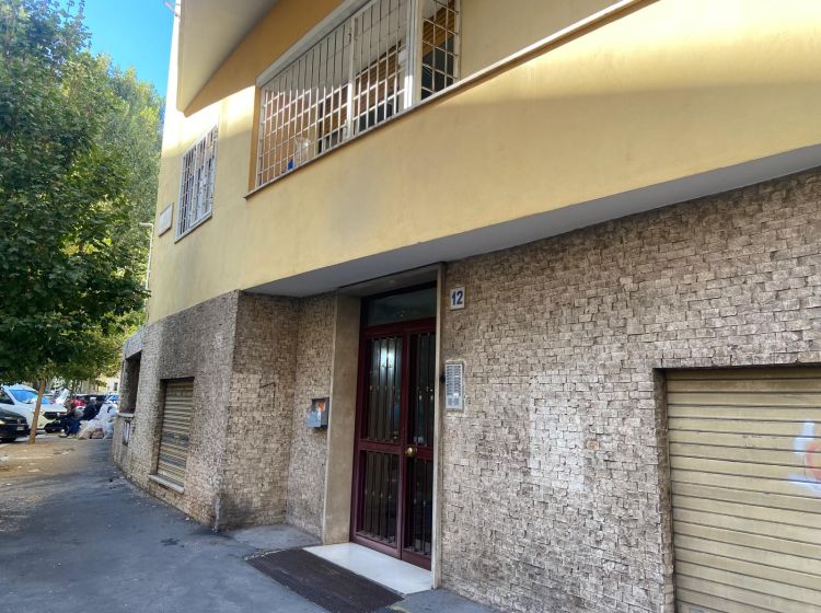 Appartamento in vendita, via Ugo Balzani  12, Bologna, Roma