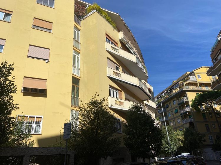 Appartamento in vendita, via Ugo Balzani  12, Bologna, Roma