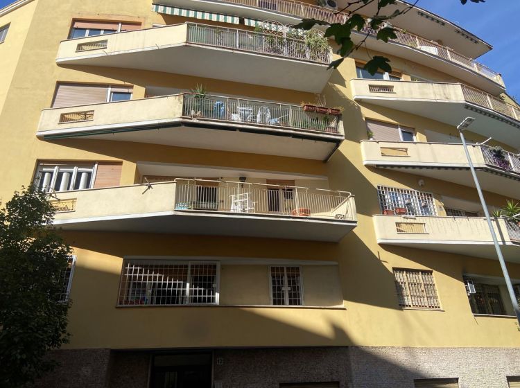 Appartamento in vendita, via Ugo Balzani 12, Bologna, Roma