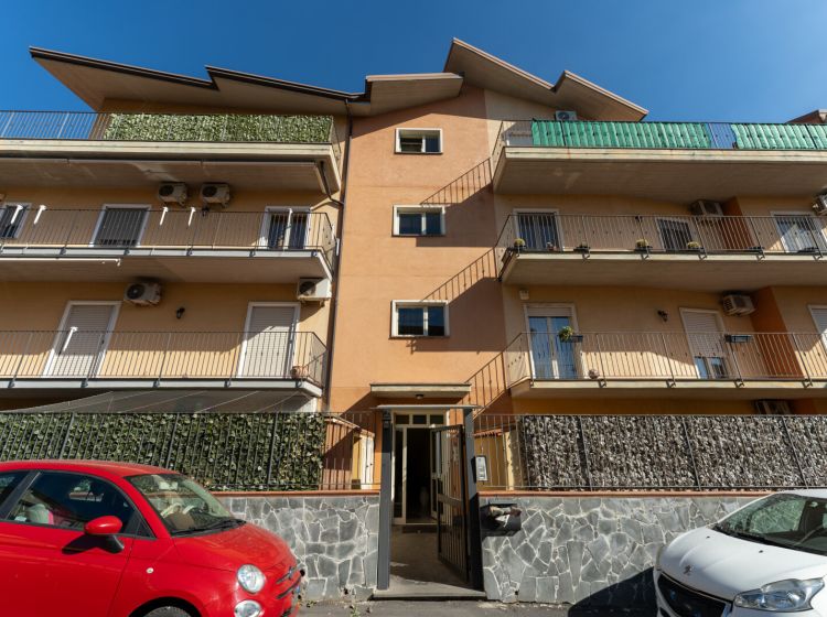 Attico in vendita, via Etna  19, Camporotondo Etneo