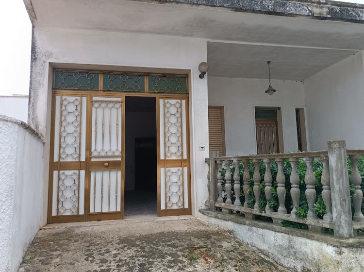 Villa in vendita, via Marcinelle ang. L. Da Vinci, Salice Salentino