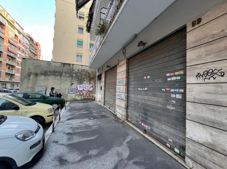 Negozio in vendita, via Roviano  57, Tor de' Schiavi, Roma