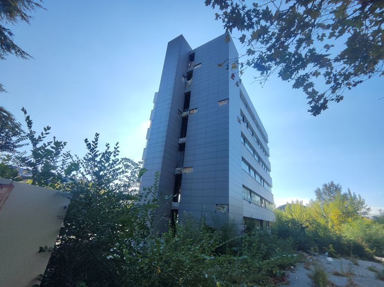 Stabile o palazzo in vendita, via Alfieri Maserati  7, San Donato, Bologna