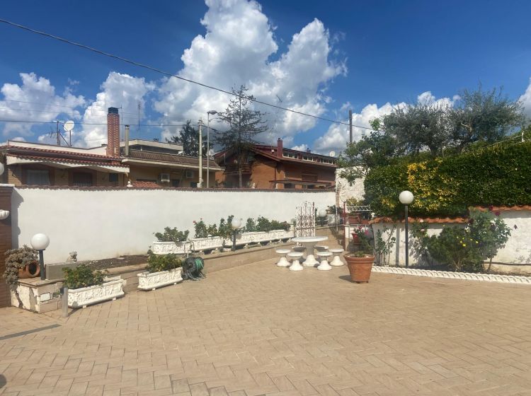Villa in vendita, via G. Donizetti  31, Zagarolo