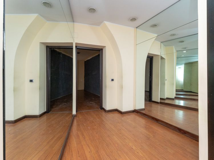 Negozio in vendita, via Alessandro Manzoni  13, Centro Storico, Catania