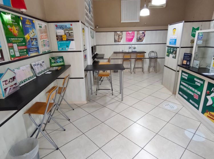 Attività / Licenza in vendita, Piazza Roma, Piedimonte Matese