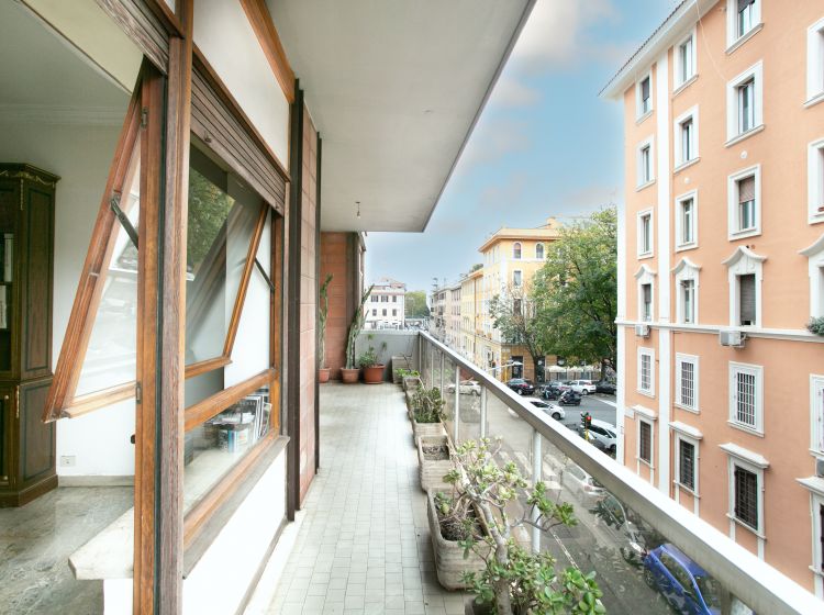 Trilocale in vendita, via Panfilo Castaldi  9, Trastevere, Roma