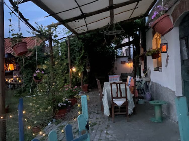 Stabile o palazzo in vendita, via Colonne  31, Travacò Siccomario