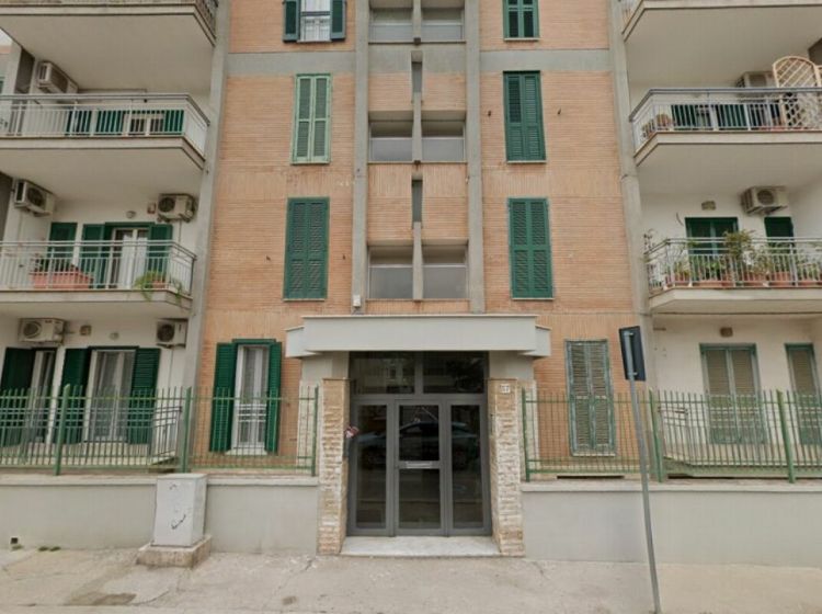 Quadrilocale in vendita, via Domenico Urbano  57, Bitonto