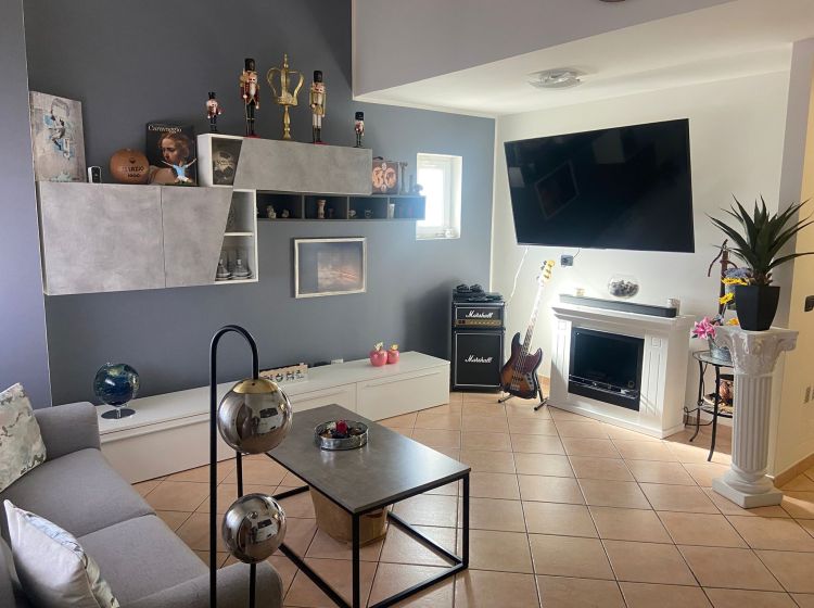 Villa in vendita, via Sortino 19, Borghesiana, Roma