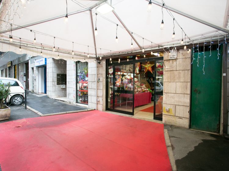 Negozio in affitto, via Romanello da Forlì  10, Pigneto, Roma