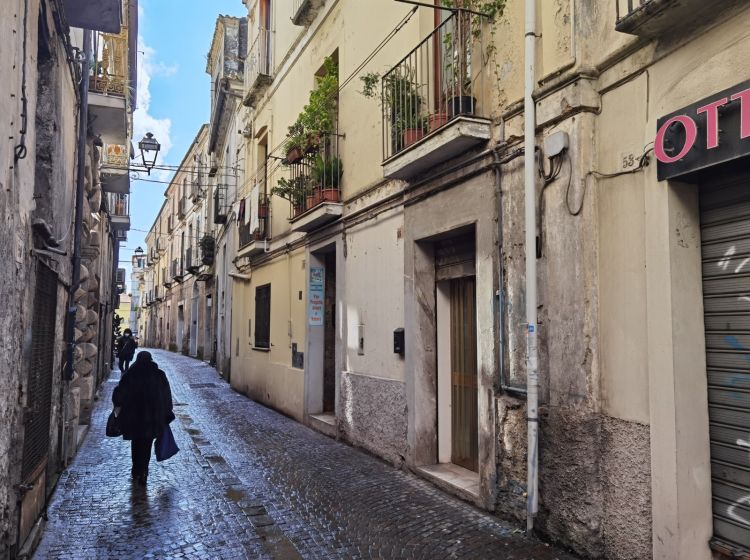 Monolocale in vendita, via Giuseppe Poerio, Centro Storico, Catanzaro