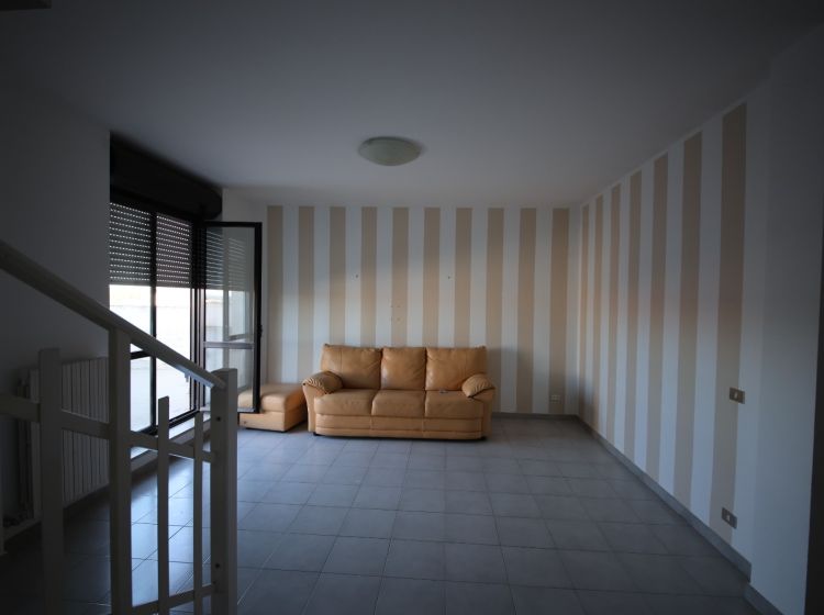 Quadrilocale in vendita, Piazza Sandro Pertini  12, Taranto