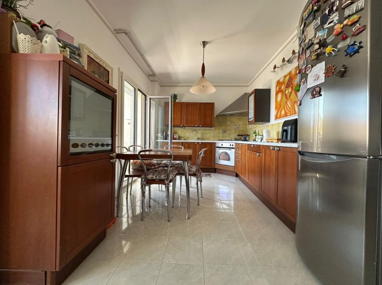 Quadrilocale in vendita, via dei Conti Falluc  70, Santa Maria, Catanzaro