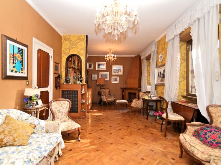 Appartamento in vendita, via Cilicia  53, San Giovanni, Roma