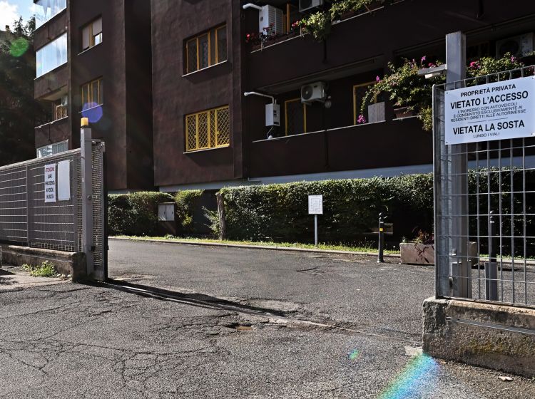 Appartamento in vendita, Largo Valerio Bacigalupo  32, Tintoretto, Roma