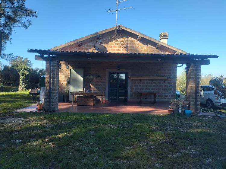 Villa in vendita, via dei Piani  253, Nepi