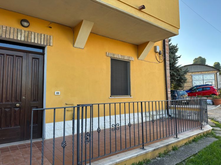 Terratetto plurifamiliare in vendita, via Salvaiella  7, Villa Raspa, Spoltore