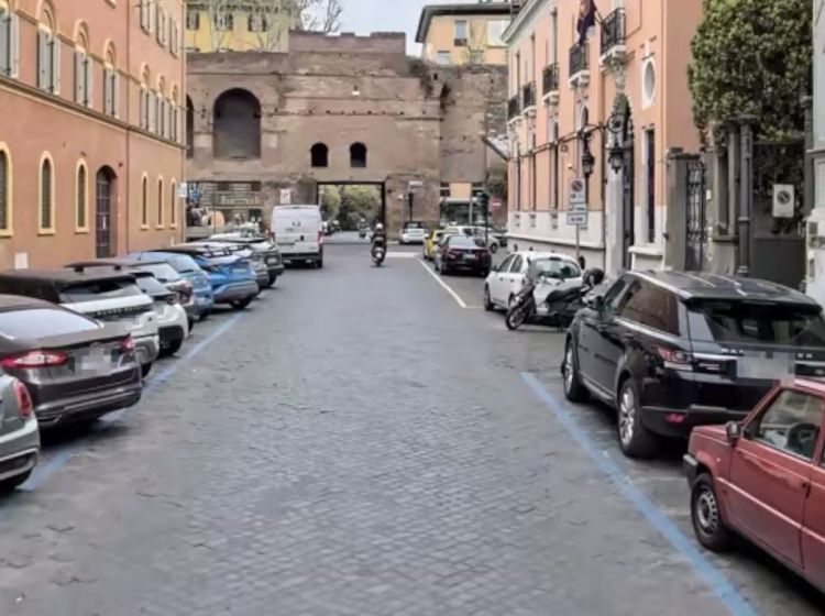 Trilocale in vendita, via Sardegna 139, Roma