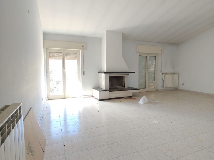 Trilocale in vendita, via Flaminia  124, Rignano Flaminio