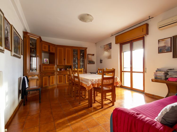 Quadrilocale in vendita, viale Cassiodoro  279, Santa Maria, Catanzaro