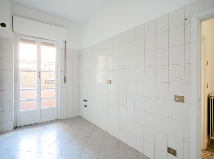 Bilocale in affitto, Piazza Imola  4, San Giovanni, Roma