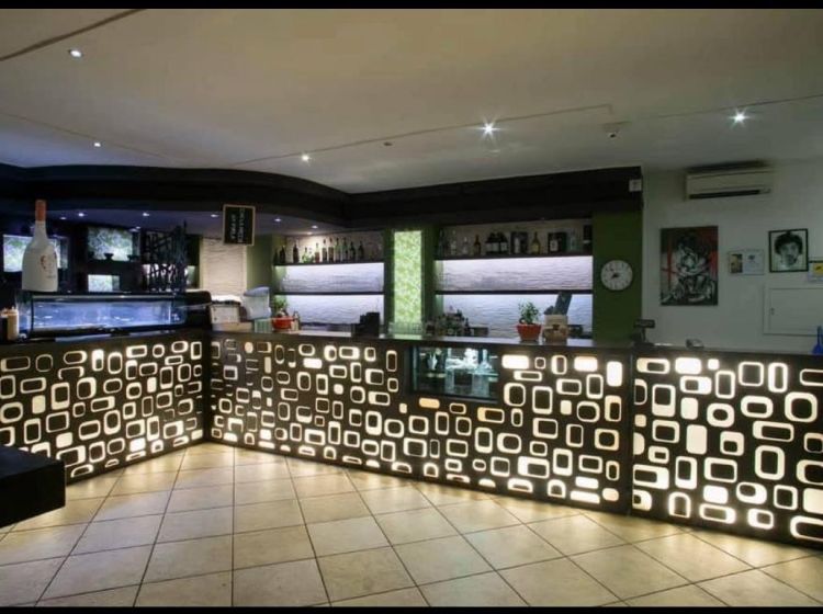 Attività / Licenza in vendita, Piazza Cesare Terranova, Parabita