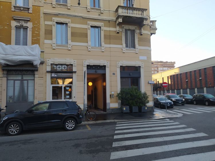 Trilocale in vendita, via Coluccio Salutati  17, Pagano, Milano