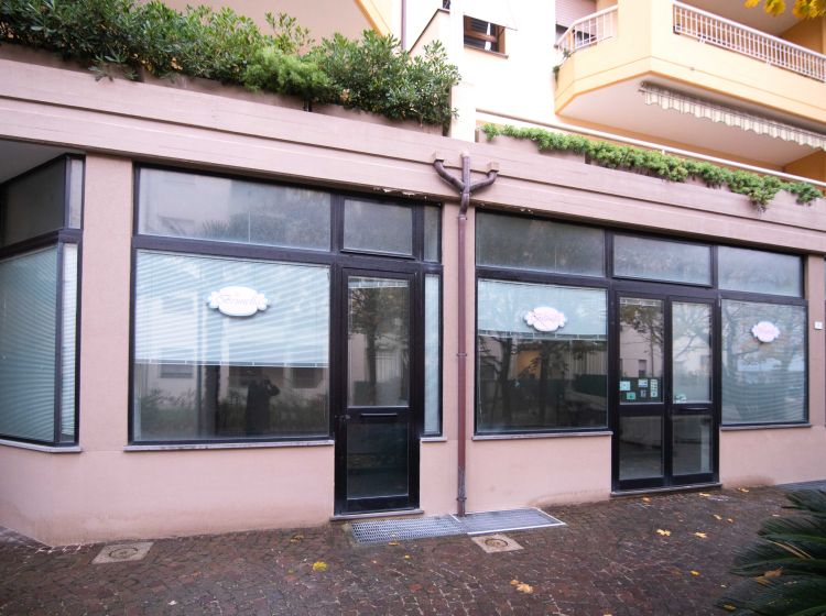 Negozio in vendita, Corso Vittorio Gui  11, Fano