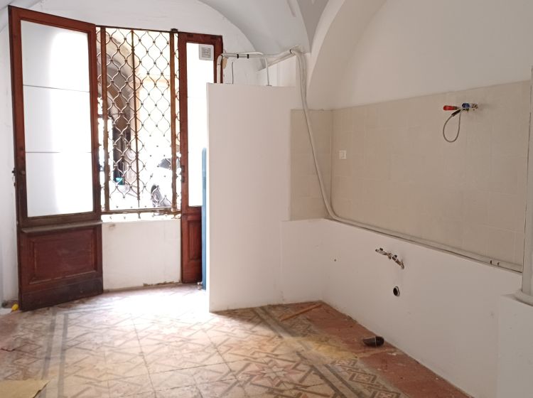 Negozio in affitto, via Gisira  54, Centro Storico, Catania