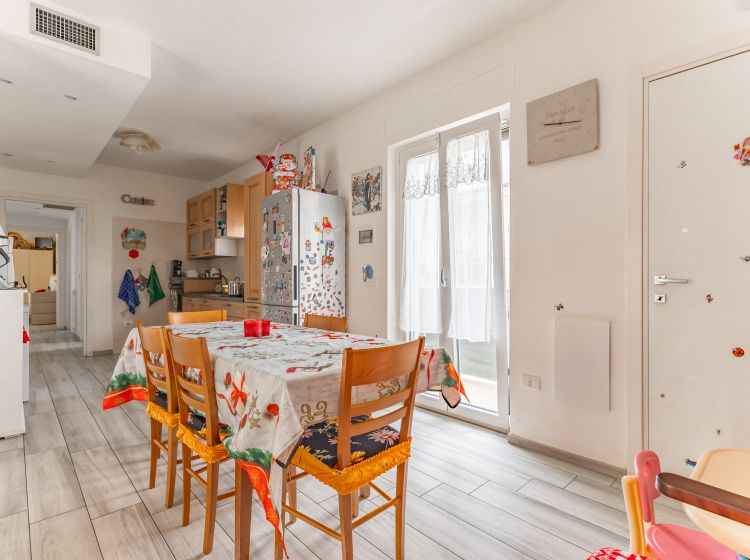 Trilocale in vendita, via Gabriele D&#039;Annunzio  107, Acquaviva Delle Fonti