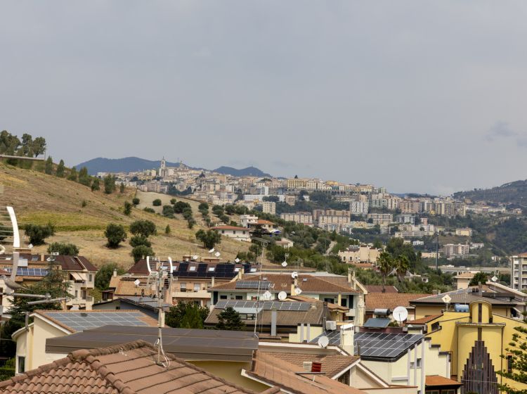 Trilocale in affitto, via Aquileia  39, Santa Maria, Catanzaro