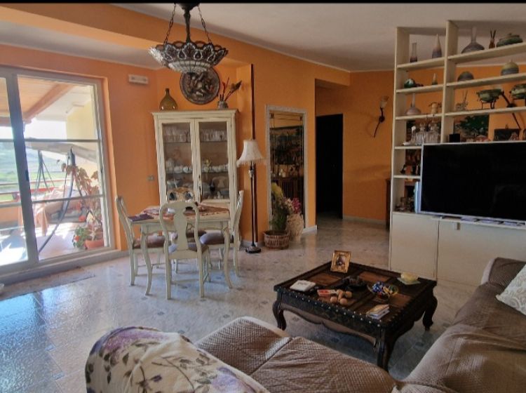 Stabile o palazzo in vendita, via degli Oleandri  2, Lungomare, Crotone