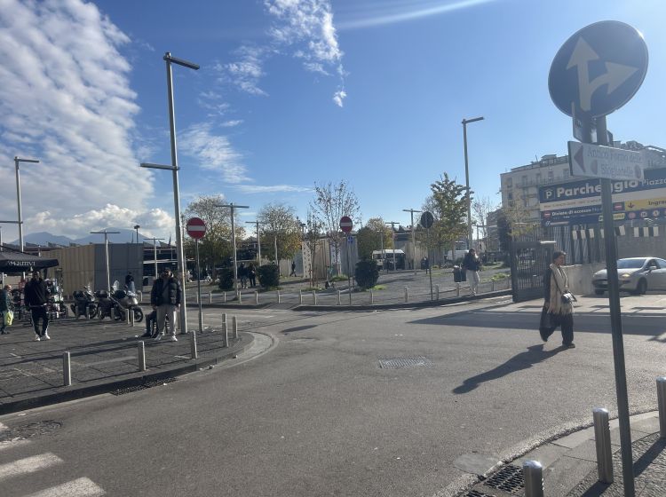 Negozio in vendita, via Bologna, Poggioreale, Napoli