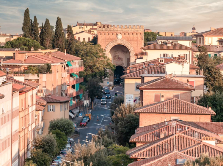 Quadrilocale in vendita, viale Camillo Benso di Cavour  238, Siena