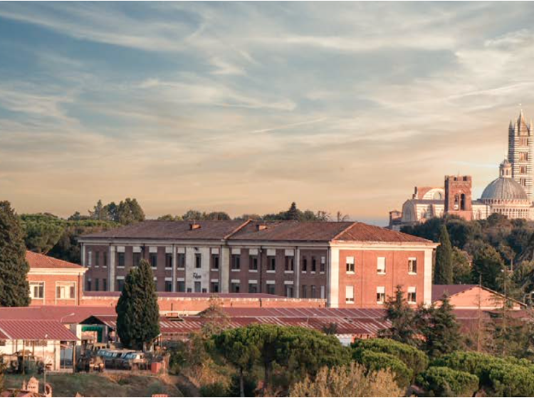 Quadrilocale in vendita, viale Camillo Benso di Cavour  238, Siena