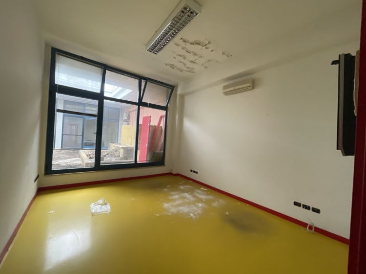 Ufficio in vendita, via Acquasanta  31, Fuorni, Salerno