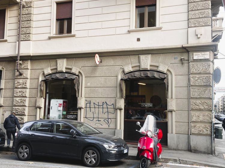 Negozio in vendita, via Luigi Cibrario  68/B, San Donato, Torino