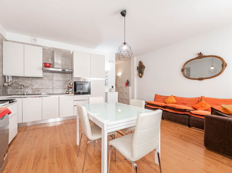 Bilocale in vendita, via A. Volta  39, Abano Terme