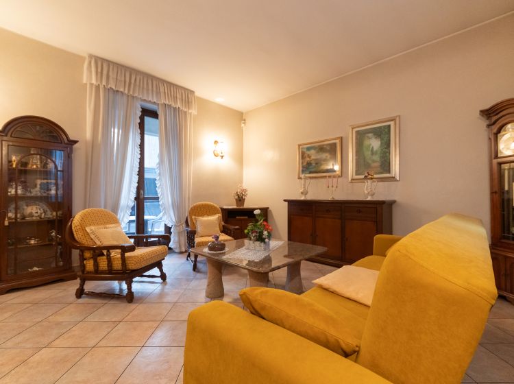 Villa in vendita, via Vittorio Alfieri  39, Cerro Maggiore